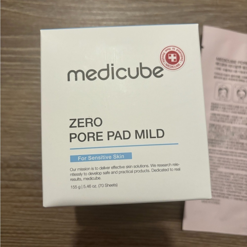 Medicube Zero Pore Pad and Pore Pink Collagen Gel Mask Bundle - UNOPENED - Picture 5 of 5